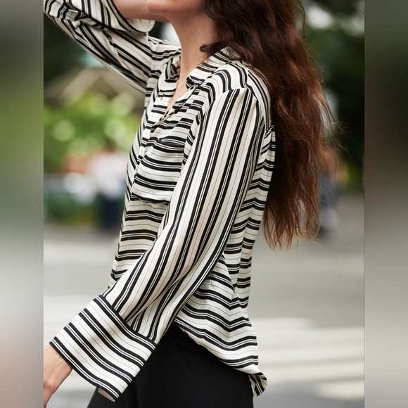 Club Monaco Size XS Black & Off-White Striped Kini Shirt, 100% Silk Gently Used - Picture 14 of 16